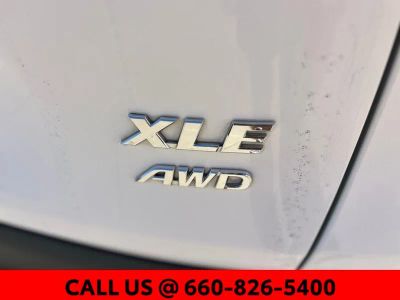 2021 Toyota RAV4 — photo 11 view
