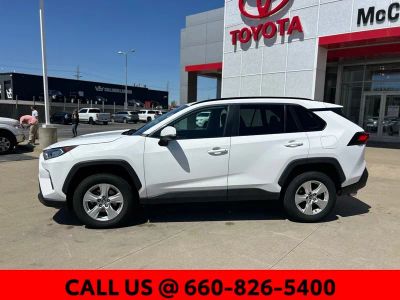 2021 Toyota RAV4 — photo 12 view