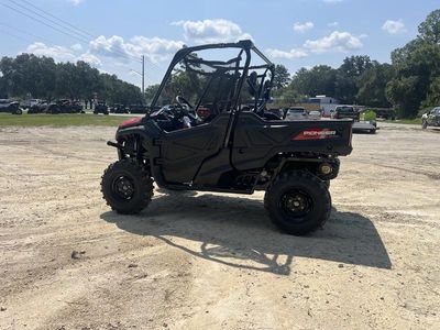 2025 Honda Pioneer 1000 - Photo 11