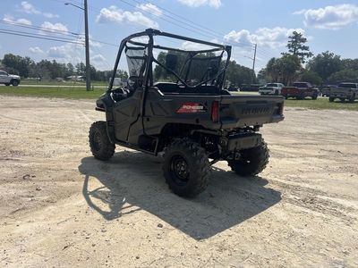 2025 Honda Pioneer 1000 - Photo 8