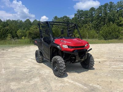2025 Honda Pioneer 1000 - Photo 3