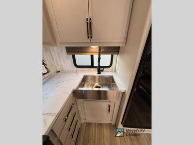 2025 Dutchmen RV Astoria - Photo 19