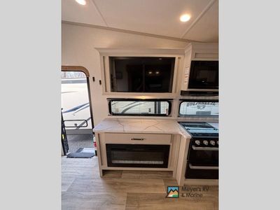 2025 Dutchmen RV Astoria - Photo 13