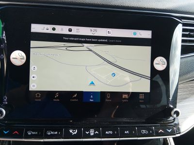 2023 Jeep Wagoneer L — photo 18 view