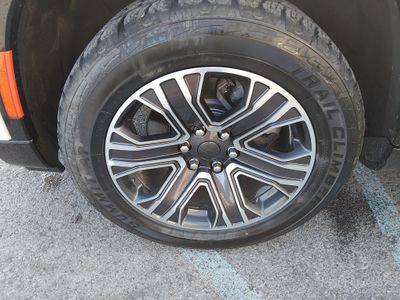 2023 Jeep Wagoneer L — photo 10 view