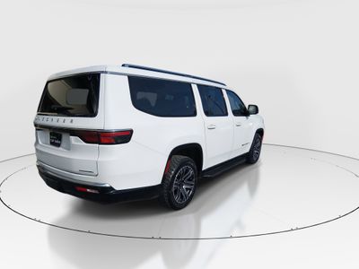 2023 Jeep Wagoneer L — photo 7 view