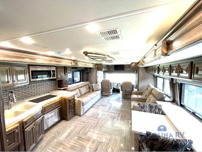 2019 Fleetwood Discovery LXE - Photo 12