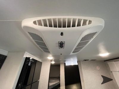 2025 Jayco Jay Flight SLX - Photo 15
