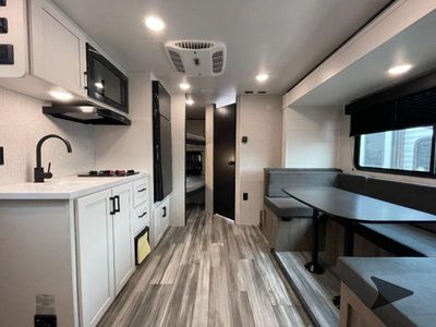 2025 Jayco Jay Flight SLX - Photo 11