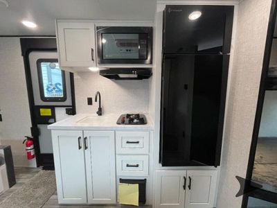 2025 Jayco Jay Flight SLX - Photo 5