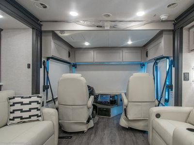 2026 Thor Motor Coach Riviera - Photo 4