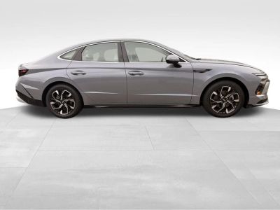 2024 Hyundai Sonata — photo 9 view