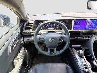 2026 Toyota Crown Signia - Photo 18