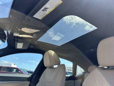 2024 BMW i4 — photo 16 view
