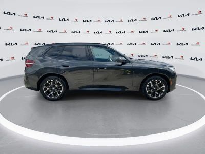 2025 BMW X3 — photo 9 view