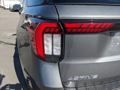2026 Ford Explorer — photo 11 view