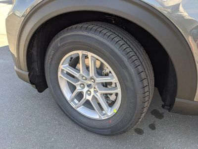 2026 Ford Explorer — photo 32 view