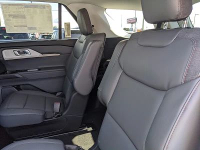 2026 Ford Explorer — photo 16 view