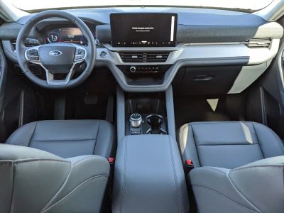 2026 Ford Explorer — photo 12 view