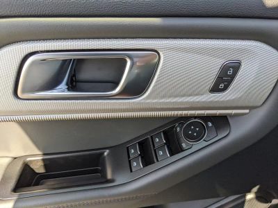2026 Ford Explorer — photo 18 view
