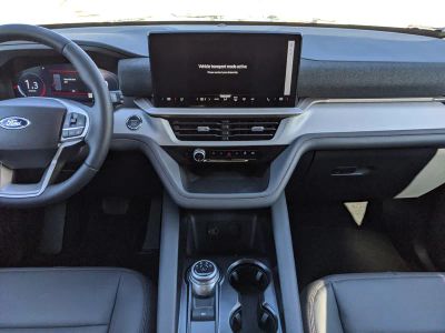 2026 Ford Explorer — photo 14 view