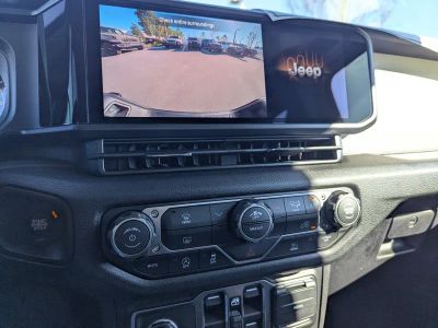 2026 Jeep Gladiator — photo 20 view