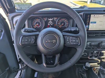2026 Jeep Gladiator — photo 16 view