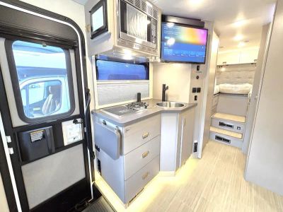 2026 Winnebago VIEW - Photo 6