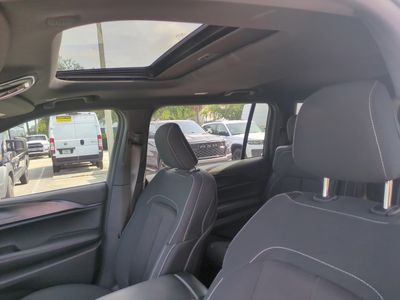 2025 Jeep Grand Cherokee L — photo 21 view