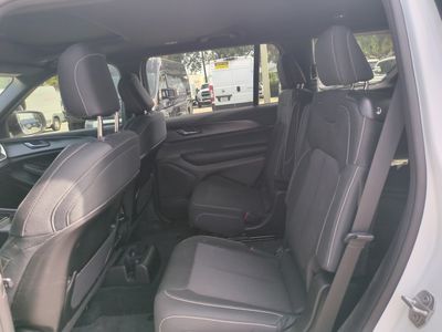 2025 Jeep Grand Cherokee L — photo 14 view