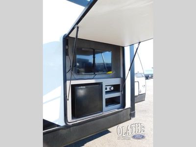 2022 Dutchmen RV Kodiak Ultimate - Photo 5