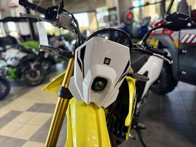 2025 Suzuki DR-Z4S - Photo 3