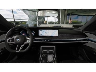 2026 BMW 7 Series — photo 10 view