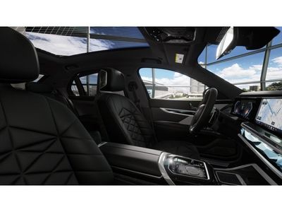 2026 BMW 7 Series — photo 9 view