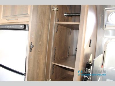 2026 Airstream Classic - Photo 36