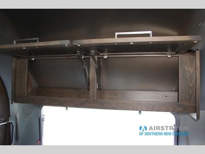 2026 Airstream Classic - Photo 46