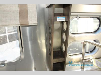 2026 Airstream Classic - Photo 16