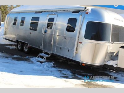 2026 Airstream Classic - Photo 1