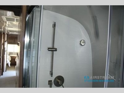 2026 Airstream Classic - Photo 49