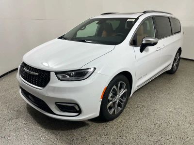 2026 Chrysler Pacifica — side profile view