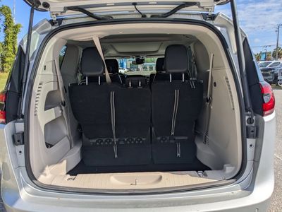 2023 Chrysler Pacifica - Photo 11