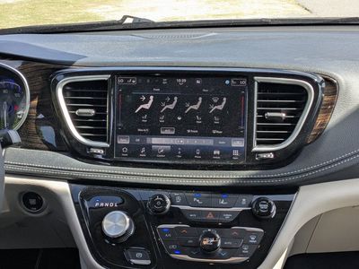 2023 Chrysler Pacifica - Photo 17