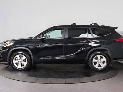 2023 Toyota Highlander - Photo 2