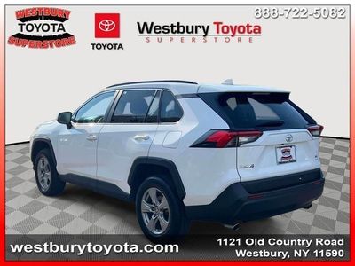 2025 Toyota RAV4 — photo 11 view