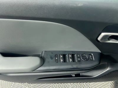 2025 Kia K4 — photo 14 view