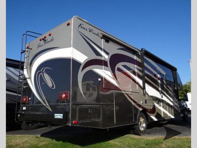 2015 Thor Motor Coach Four Winds - Photo 4