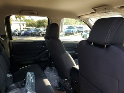 2026 Nissan Frontier — photo 26 view