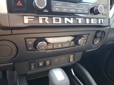 2026 Nissan Frontier — photo 17 view
