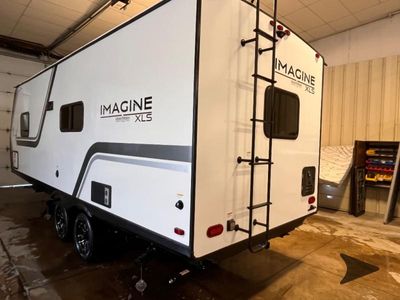 2026 Grand Design Imagine XLS - Photo 6
