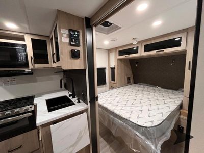 2026 Grand Design Imagine XLS - Photo 11